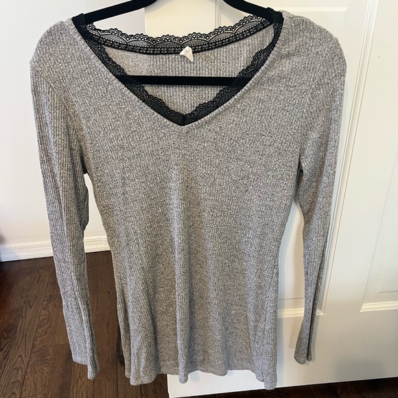 PinkBlush maternity grey ribbed lace trim top - Picture 3 of 3